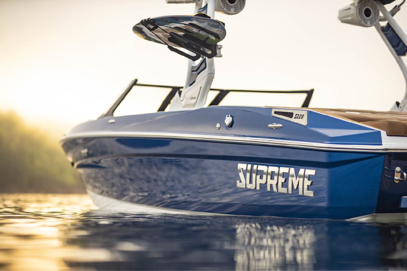 SUPREME S220 - Stream Yachts 