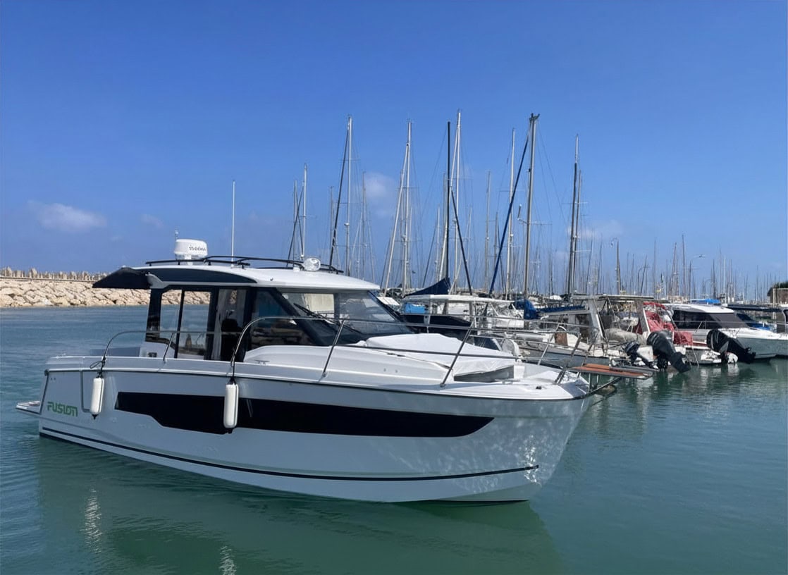 סירה יד שנייה כחדשה Jeanneau Merry Fisher 895 S2 2024 - סטרים יאכטות