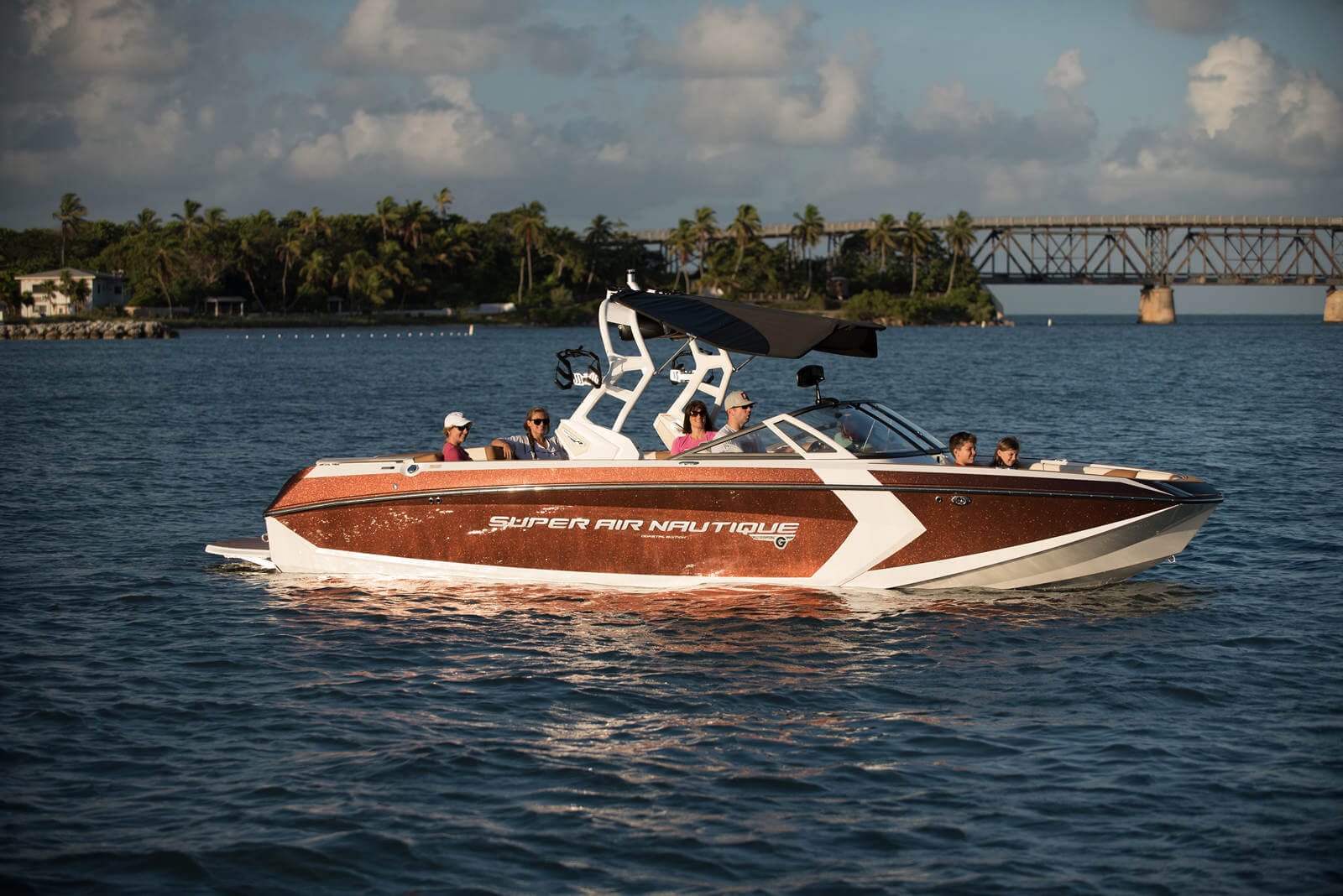 סירת ספורט וויקסרף וויקבורד NAUTIQUE G25 - סירת ספורט וויקסרף וויקבורד NAUTIQUE G25 - סטרים יאכטות