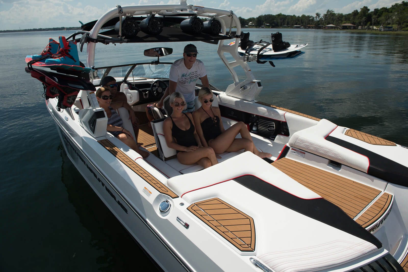 סירת ספורט וויקסרף וויקבורד NAUTIQUE G25 - סירת ספורט וויקסרף וויקבורד NAUTIQUE G25 - סטרים יאכטות