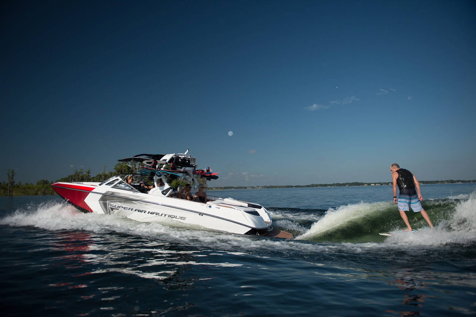 סירת ספורט וויקסרף וויקבורד NAUTIQUE G25 - סירת ספורט וויקסרף וויקבורד NAUTIQUE G25 - סטרים יאכטות