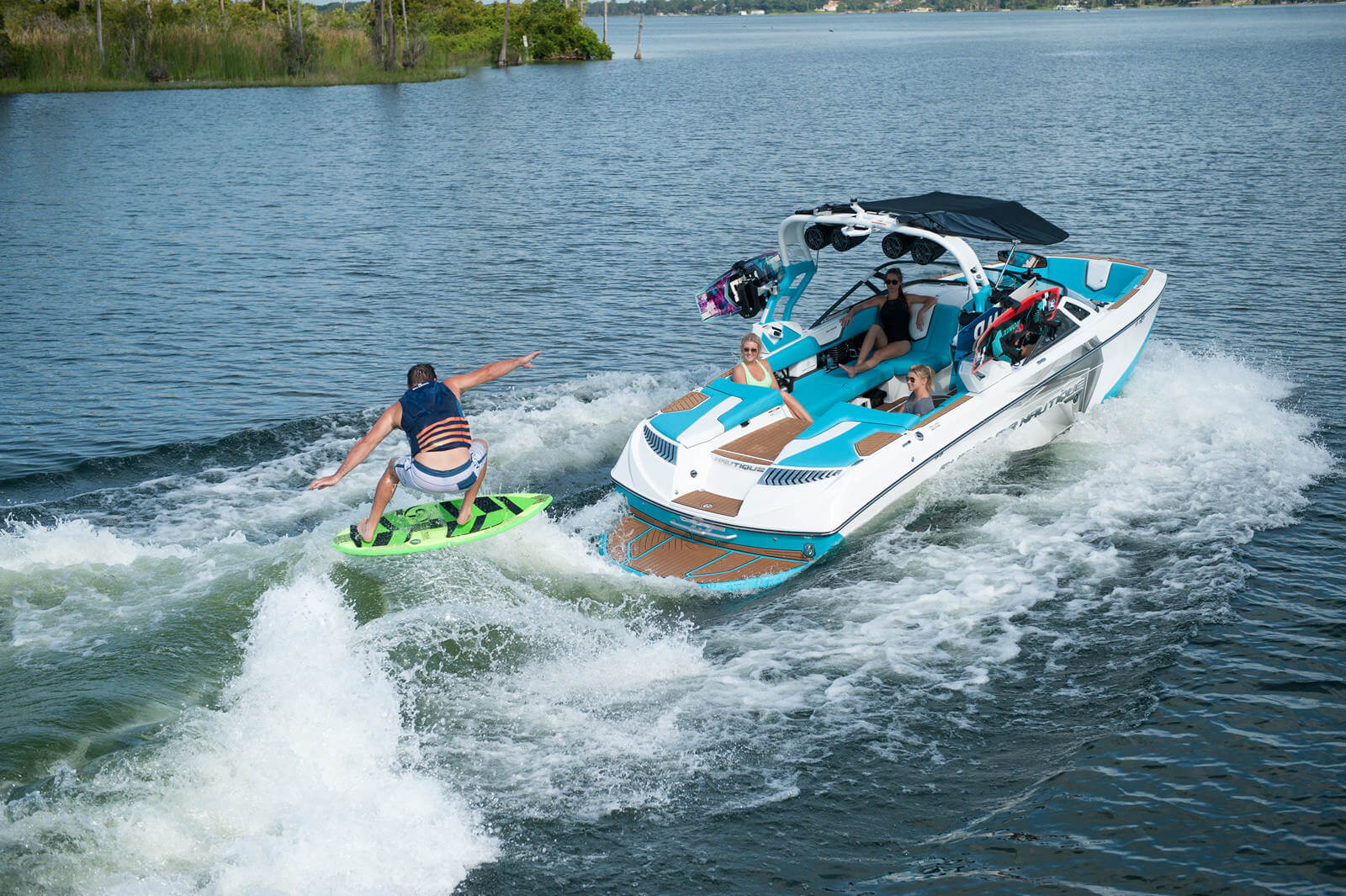סירת ספורט וויקסרף וויקבורד NAUTIQUE G23 - סטרים יאכטות