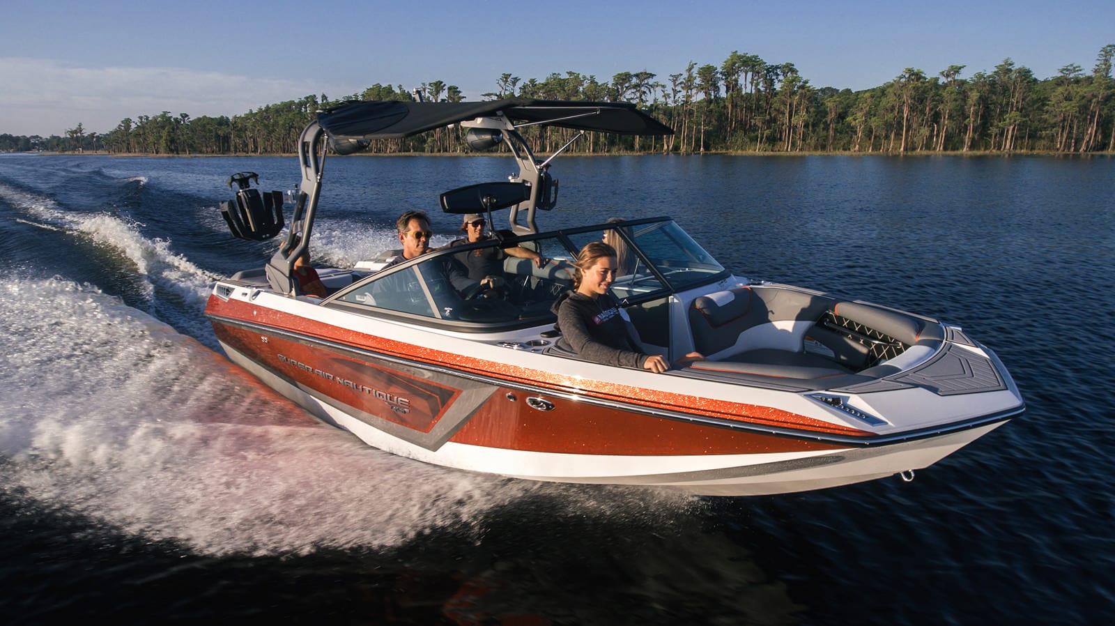 סירת ספורט וויקסרף וויקבורד וסקי NAUTIQUE GS20 - סירת ספורט וויקסרף וויקבורד וסקי NAUTIQUE GS20 - סטרים יאכטות