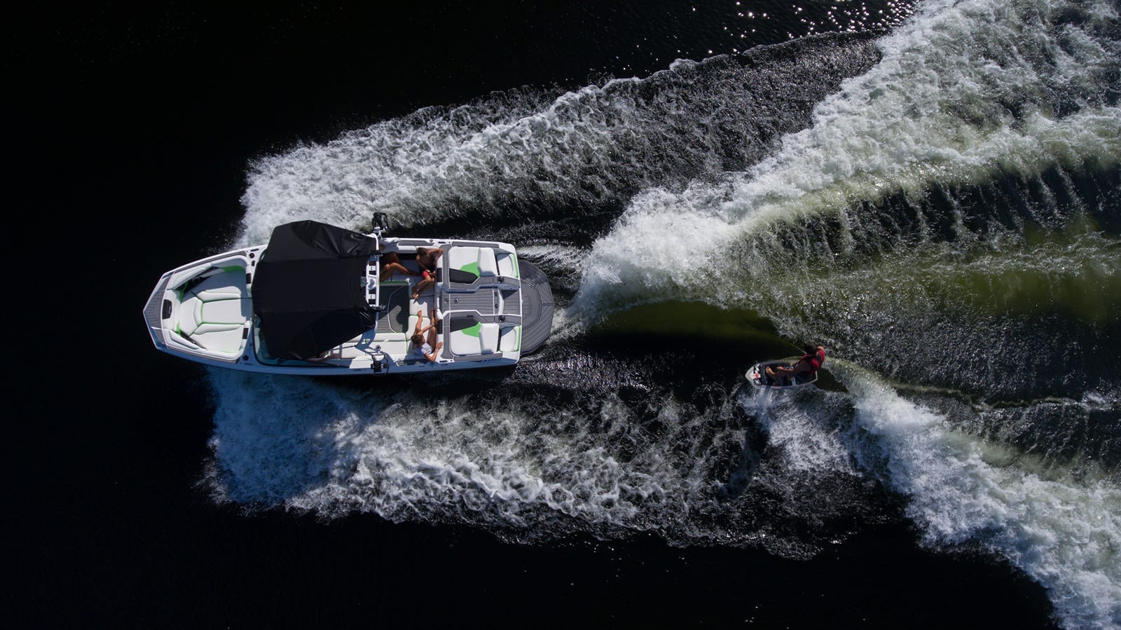 סירת ספורט וויקסרף וויקבורד וסקי NAUTIQUE GS22 - SUPER AIR NAUTIQUE GS22 - Stream Yachts 