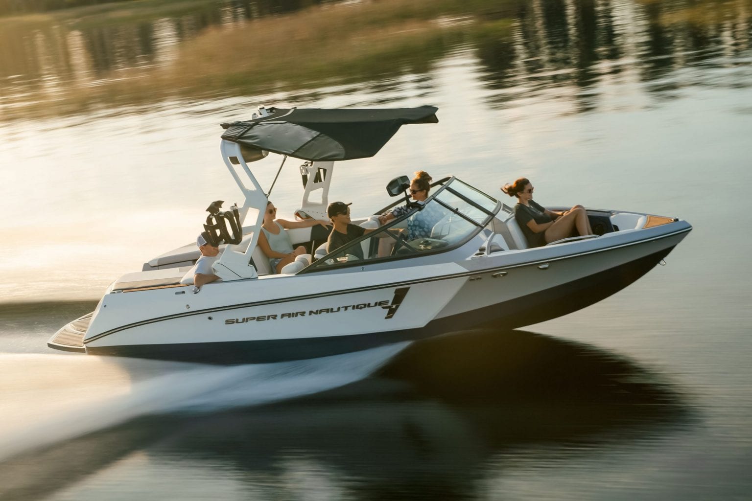 סירת ספורט - וויקסרף וויקבורד SUPER AIR NAUTIQUE 210 - סטרים יאכטות