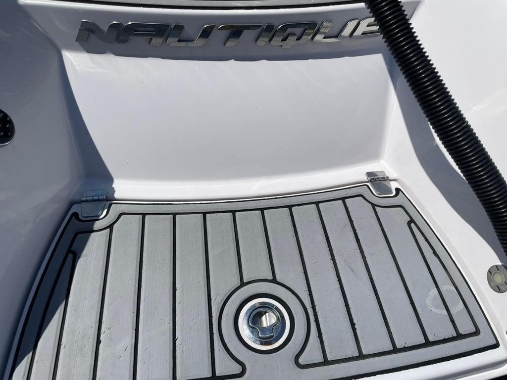 סירת ווייקסרף ווייקבורד NAUTIQUE G25 2015 יד שנייה - סטרים יאכטות 