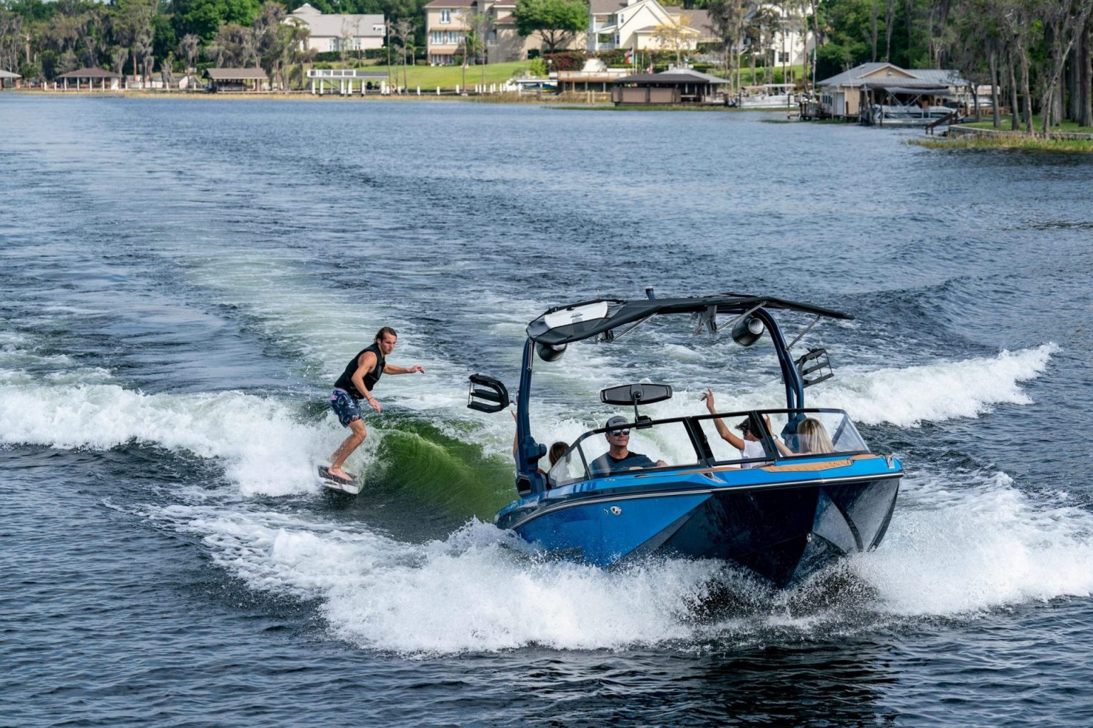 סירת ספורט וויקסרף וויקבורד וסקי NAUTIQUE GS20 - סטרים יאכטות
