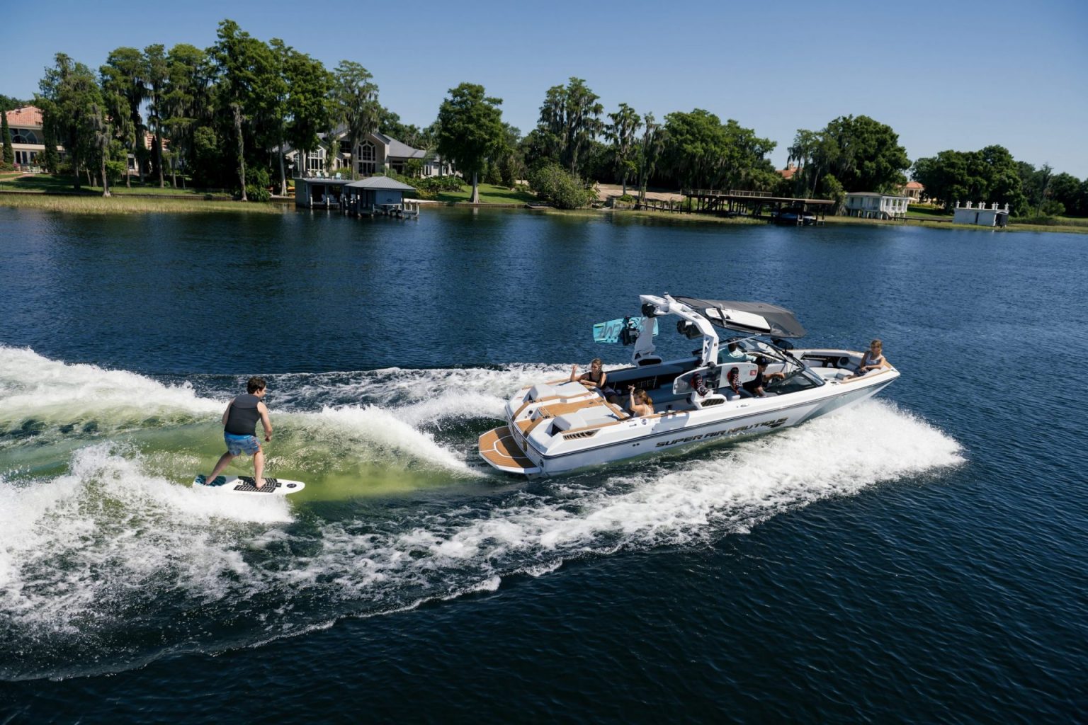 סירת ספורט וויקסרף וויקבורד וסקי NAUTIQUE GS24 - סטרים יאכטות