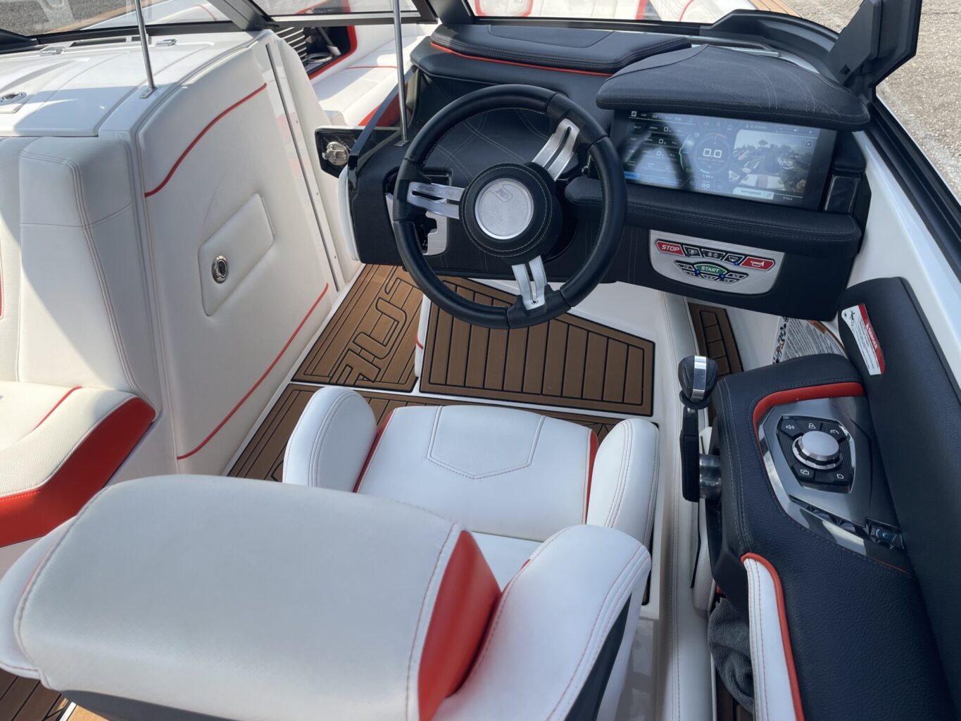 סירת וויקסרף וויקבורד NAUTIQUE G25 2019 יד1 - סטרים יאכטות 