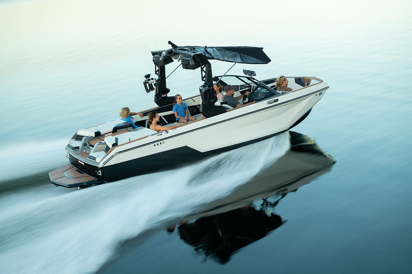 סירת ספורט וויקסרף וויקבורד וסקי NAUTIQUE GS22 - סטרים יאכטות 