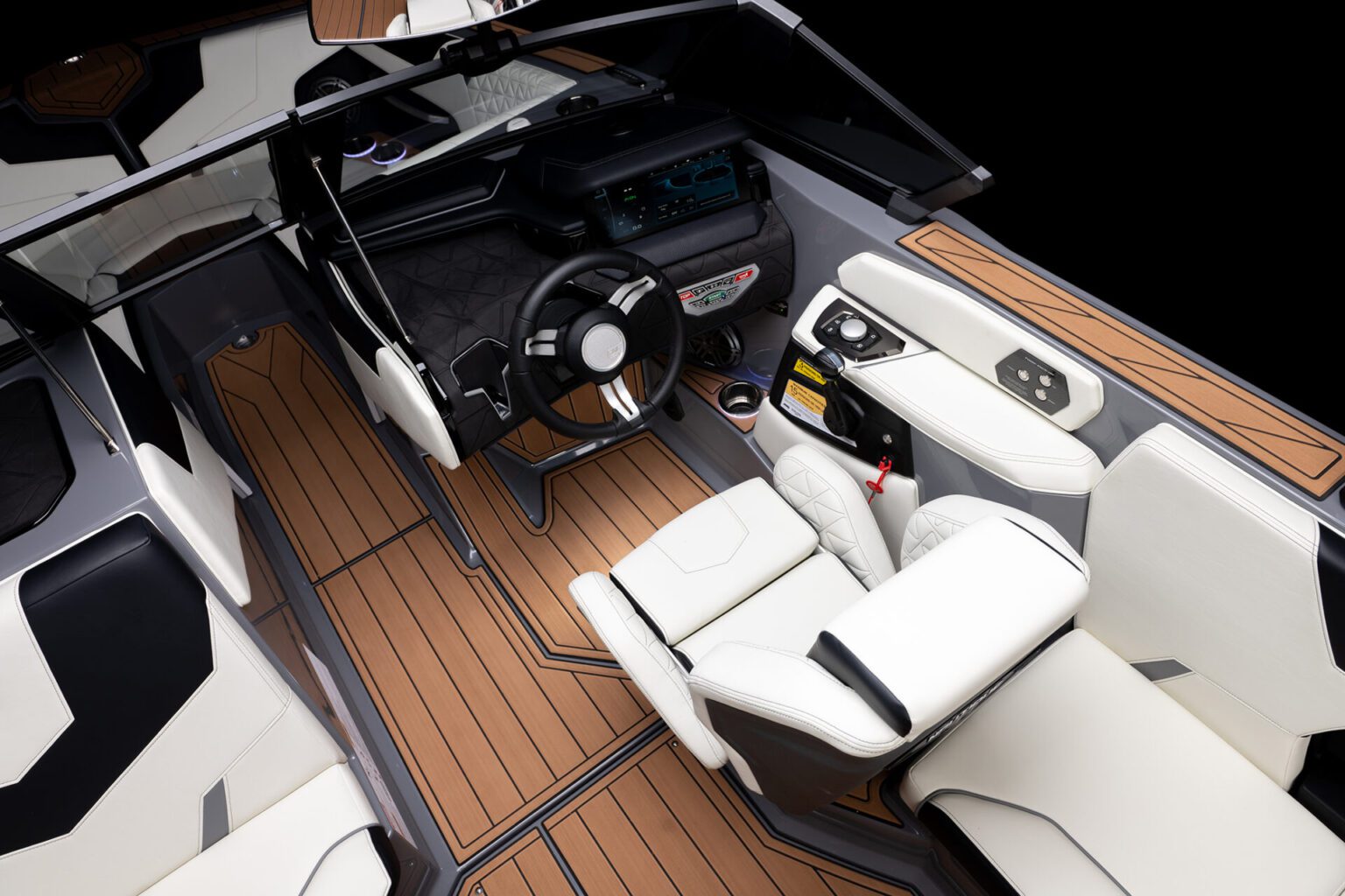 סירת ספורט וויקסרף וויקבורד וסקי NAUTIQUE GS22 - סטרים יאכטות 