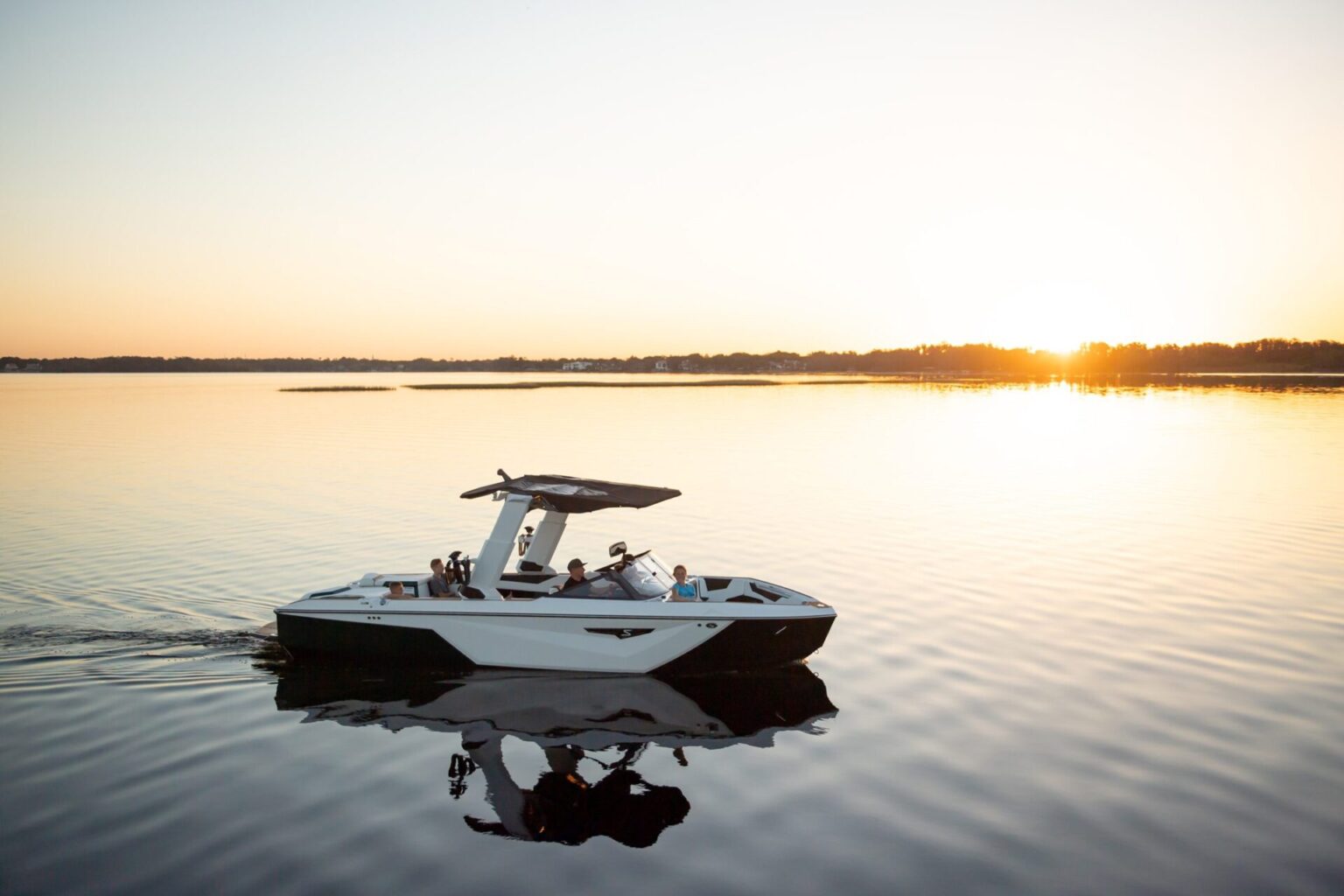 סירת וויקסרף/וויקבורד NAUTIQUE S25 - סטרים יאכטות 