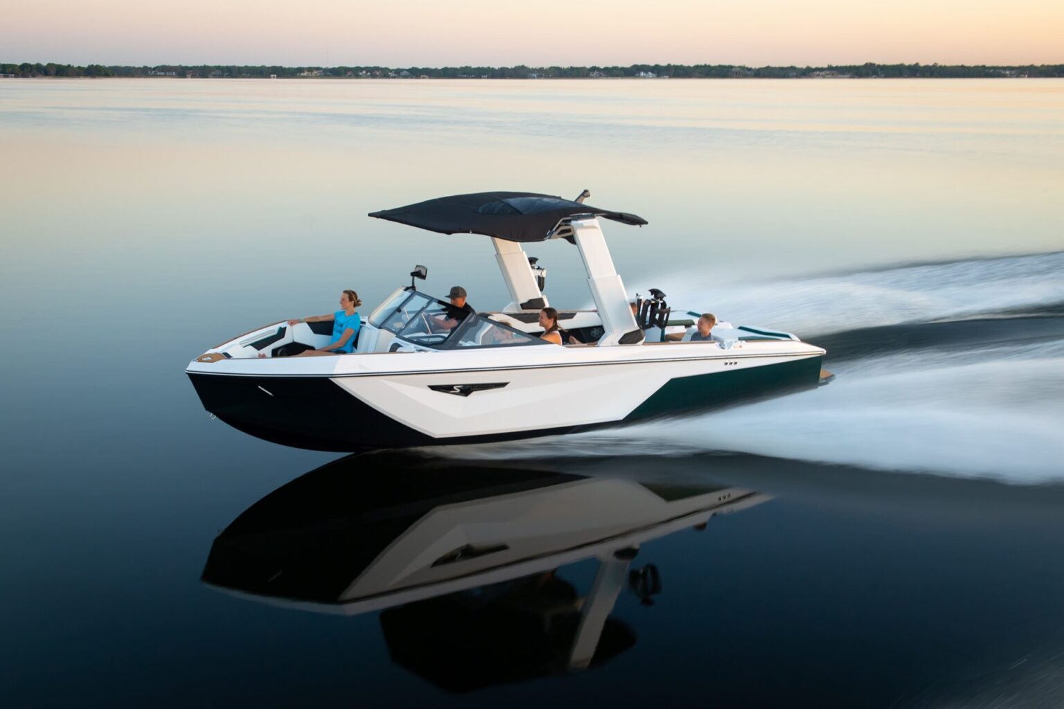 סירת וויקסרף/וויקבורד NAUTIQUE S25 - סטרים יאכטות 