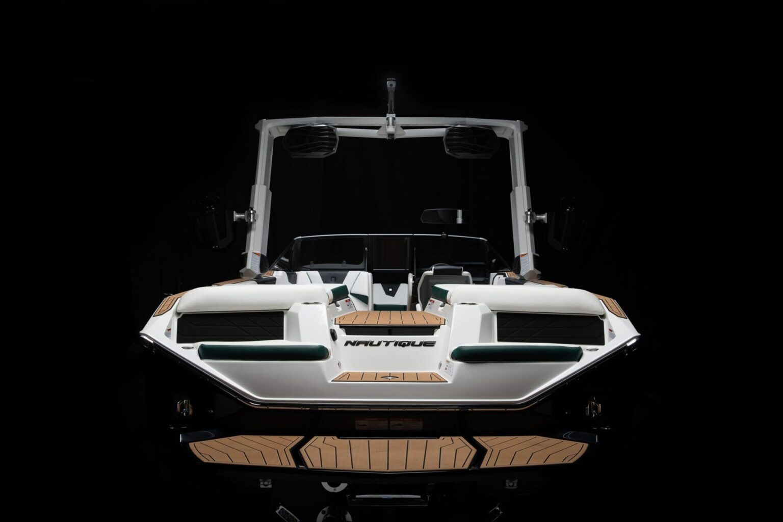 סירת וויקסרף/וויקבורד NAUTIQUE S25 - סטרים יאכטות 