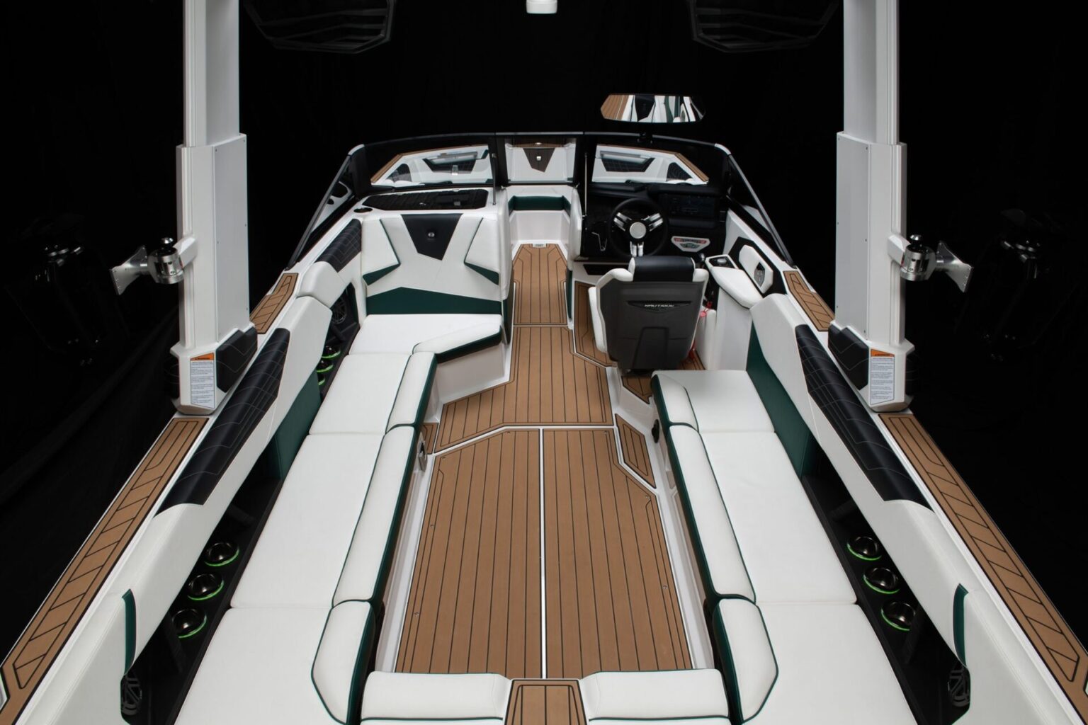 סירת וויקסרף/וויקבורד NAUTIQUE S25 - סטרים יאכטות 