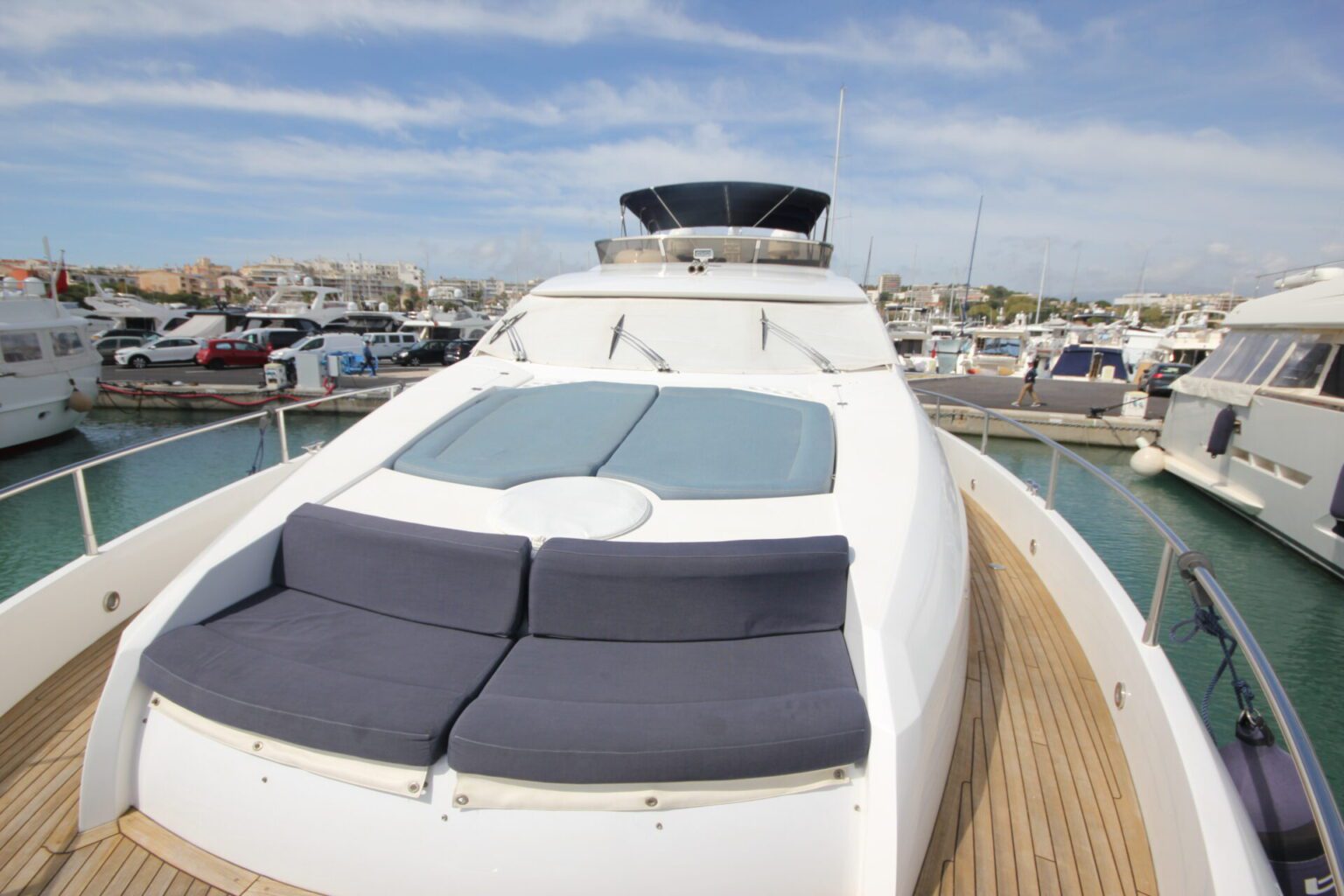 מנועית Sunseeker 75 Yacht יד שנייה - סטרים יאכטות 