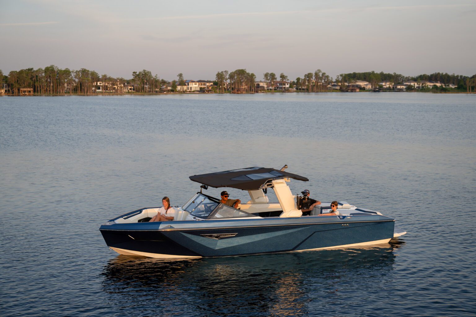 סירת וויקסרף/וויקבורד NAUTIQUE S25 2024 - סטרים יאכטות 