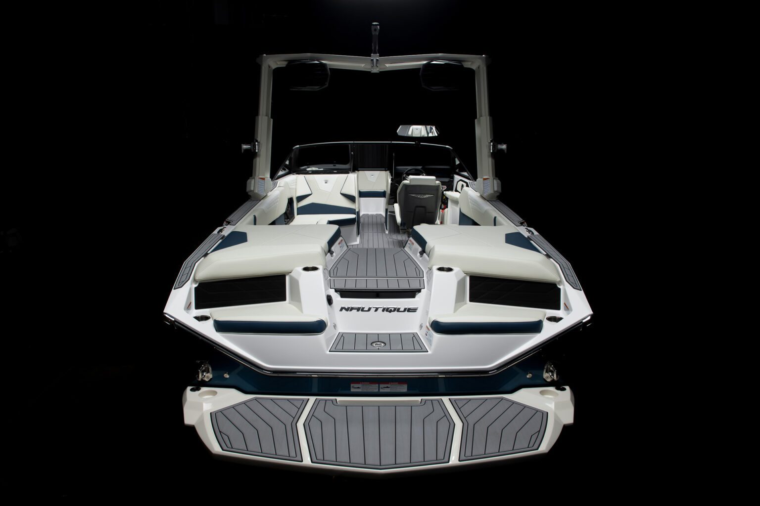 סירת וויקסרף/וויקבורד NAUTIQUE S25 2024 - סטרים יאכטות 