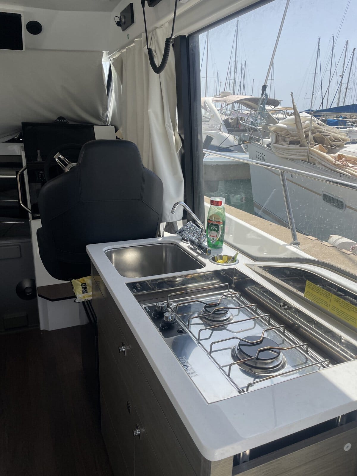 סירה יד שנייה כחדשה Jeanneau Merry Fisher 895 S2 2024 - סטרים יאכטות 