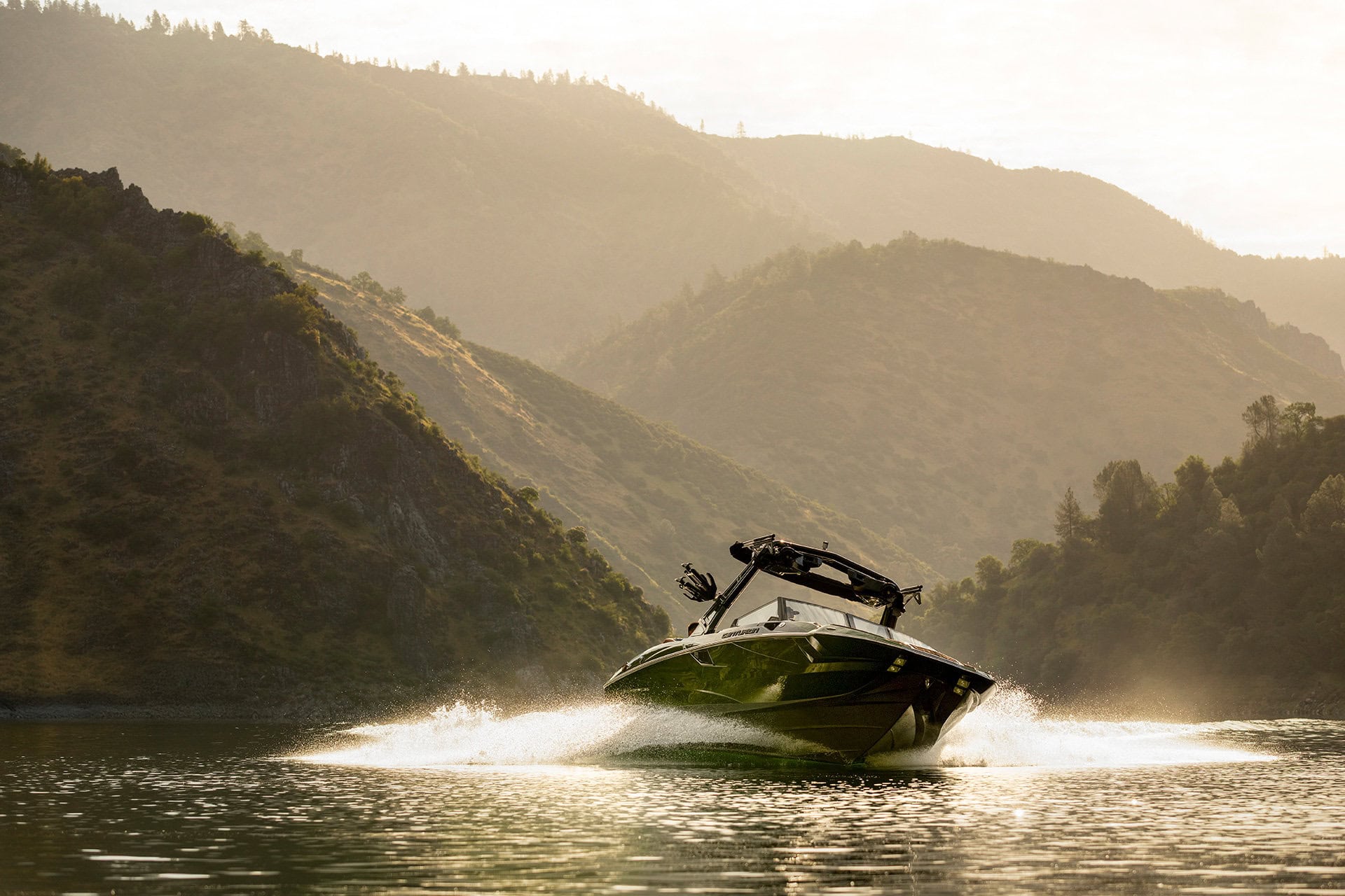 סירת ווייקסרף/ווייקבורד Centurion Fe25 חדש 2026 - סטרים יאכטות 