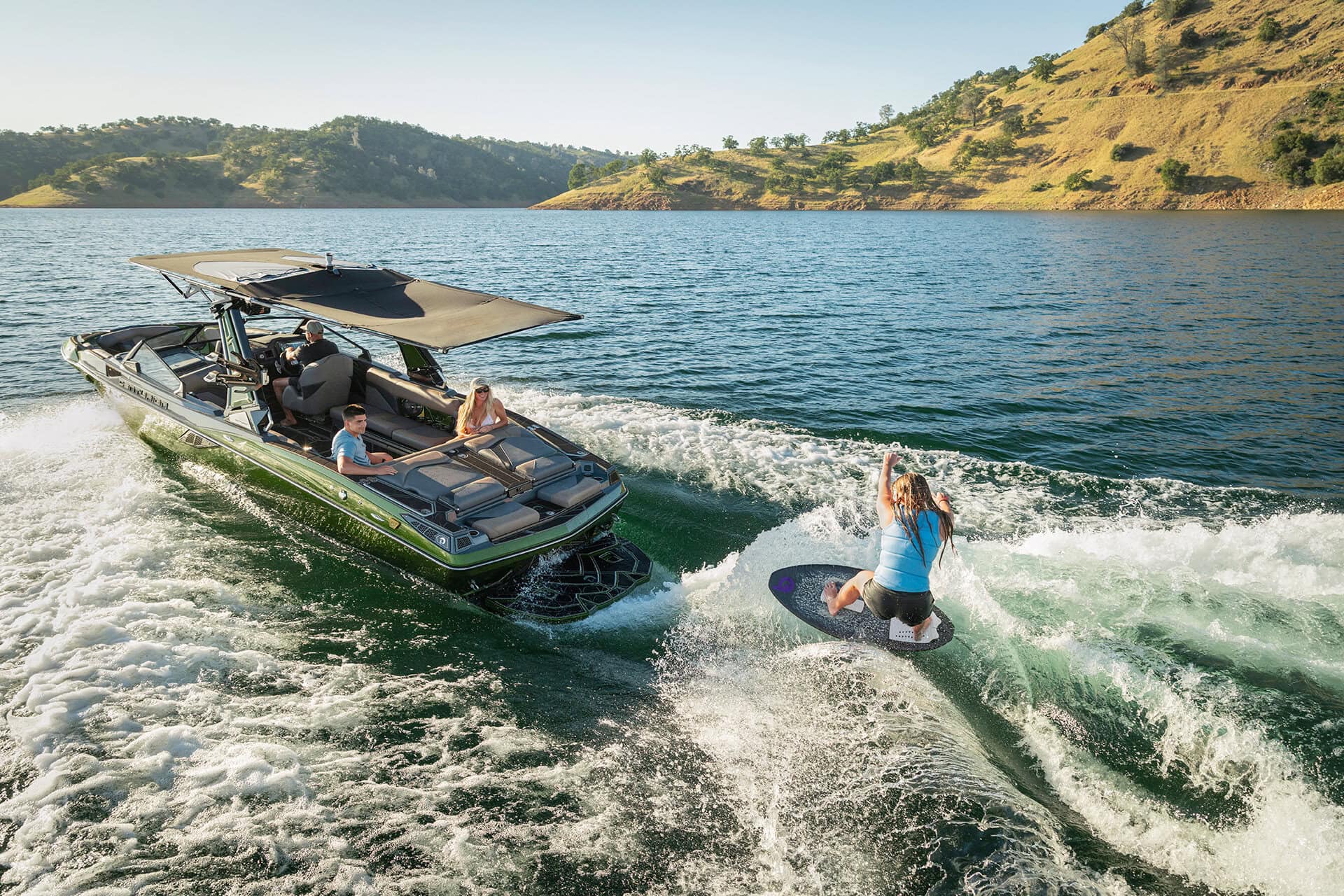 סירת ווייקסרף/ווייקבורד Centurion Fe25 חדש 2026 - סטרים יאכטות 