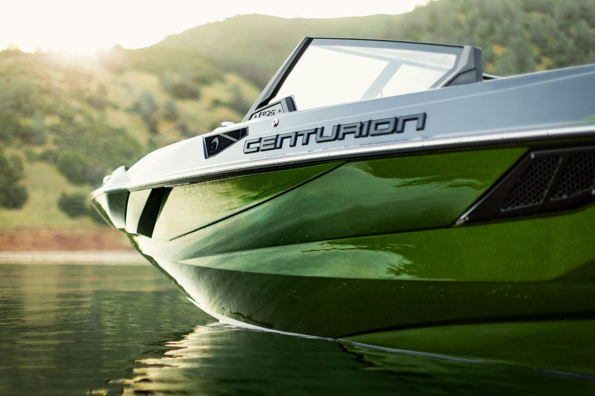 סירת ווייקסרף/ווייקבורד Centurion Fe25 חדש 2026 - סטרים יאכטות 