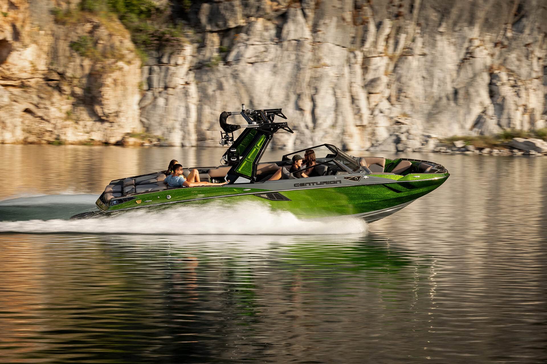 סירת ווייקסרף/ווייקבורד Centurion Fe25 חדש 2026 - סטרים יאכטות 