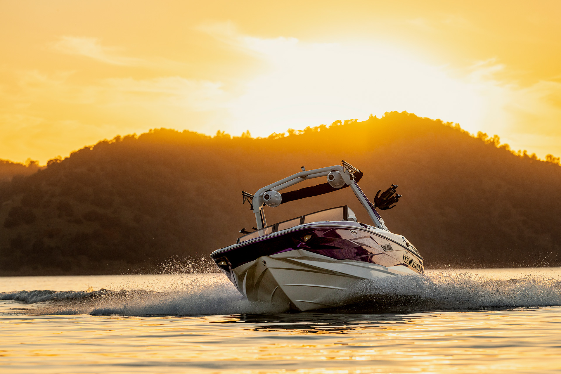 סירת ווייקסרף/ווייקבורד CENTURION NV233 חדש 2026 - סטרים יאכטות 