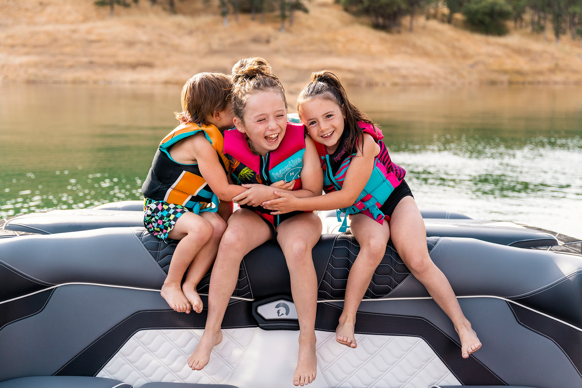 סירת ווייקסרף/ווייקבורד CENTURION Ri265 חדש 2026 - סטרים יאכטות 