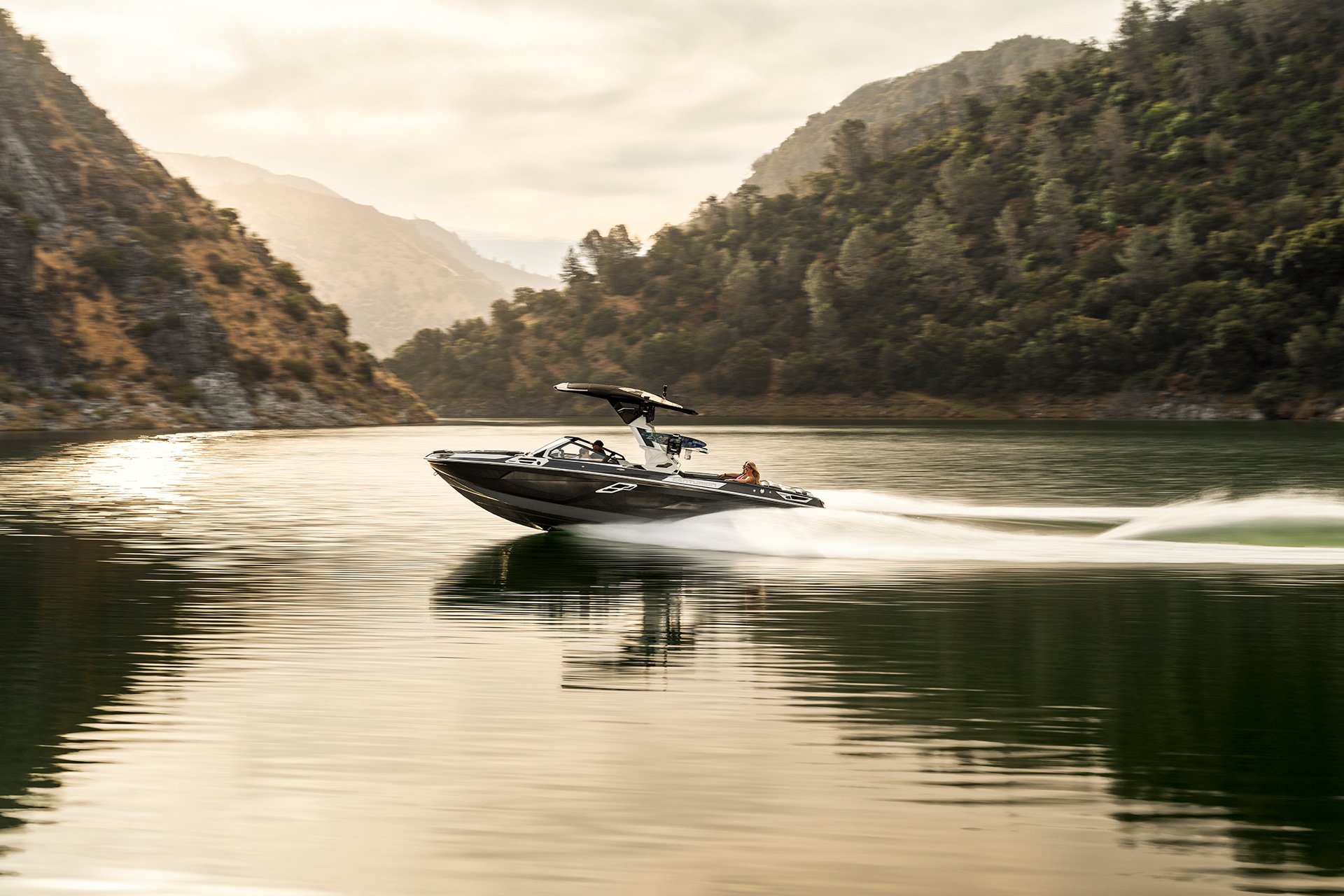 סירת ווייקסרף/ווייקבורד CENTURION Ri265 חדש 2026 - סטרים יאכטות 