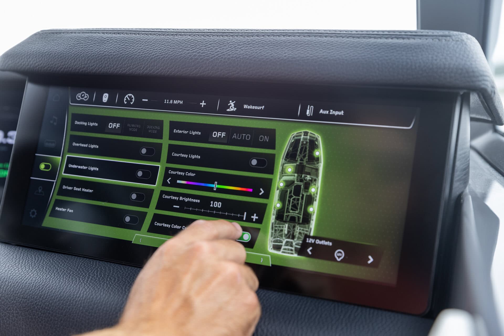 סירת וייקסרף/וייקבורד 2026 NAUTIQUE G23 PARAGON - סטרים יאכטות 