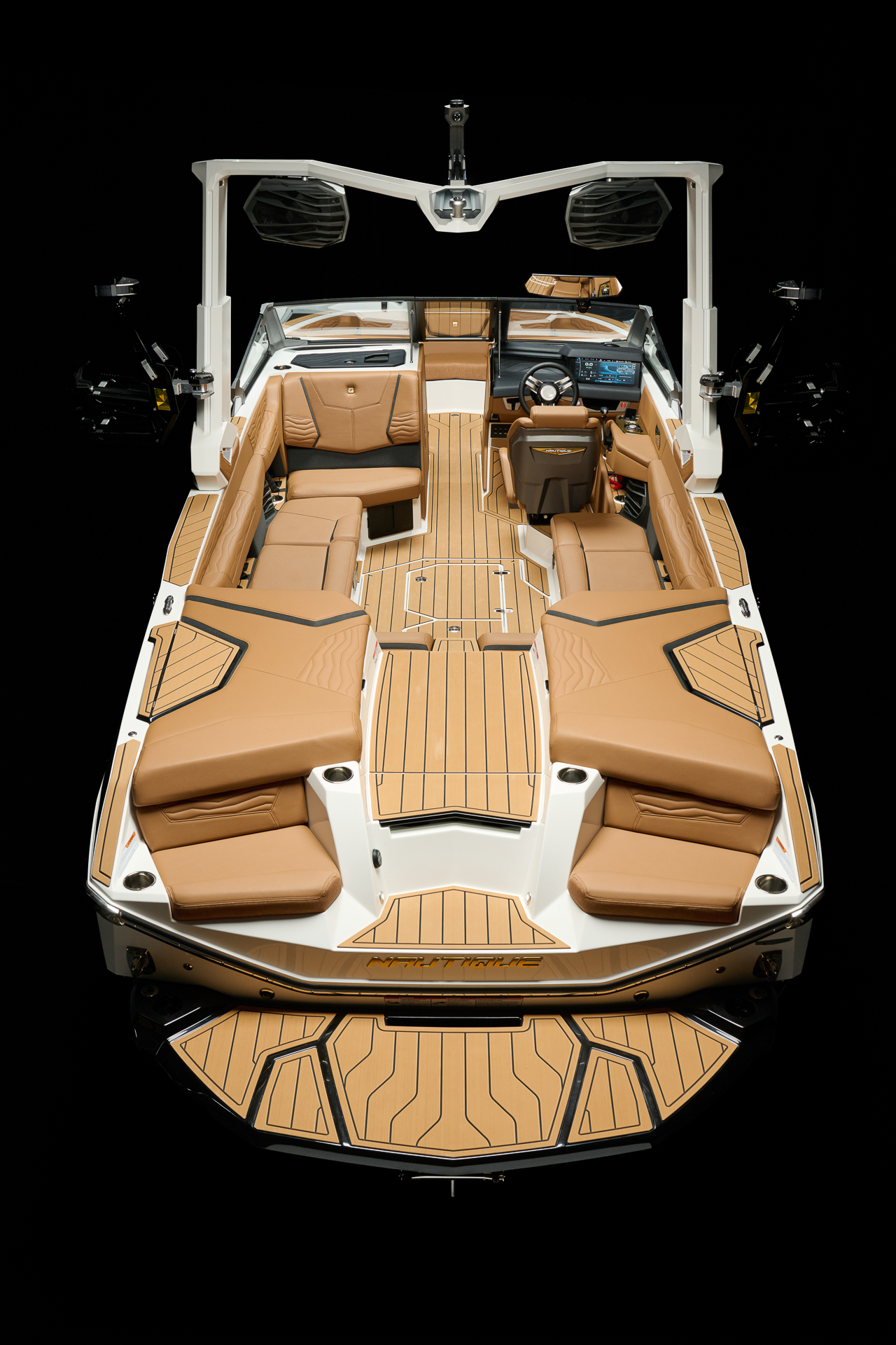 סירת וייקסרף/וייקבורד NAUTIQUE G25 2026 - סטרים יאכטות 