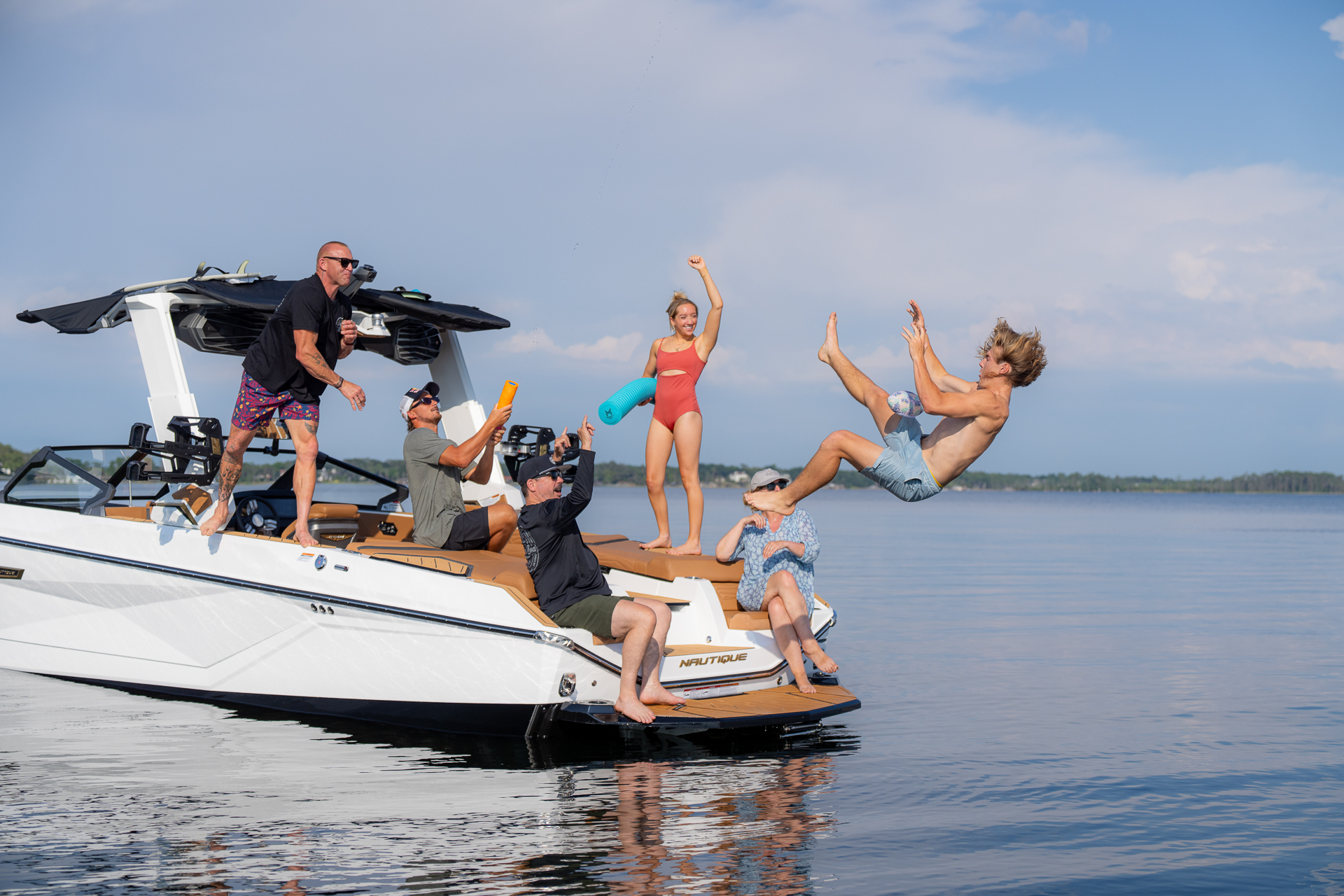 סירת וייקסרף/וייקבורד NAUTIQUE G25 2026 - סטרים יאכטות 