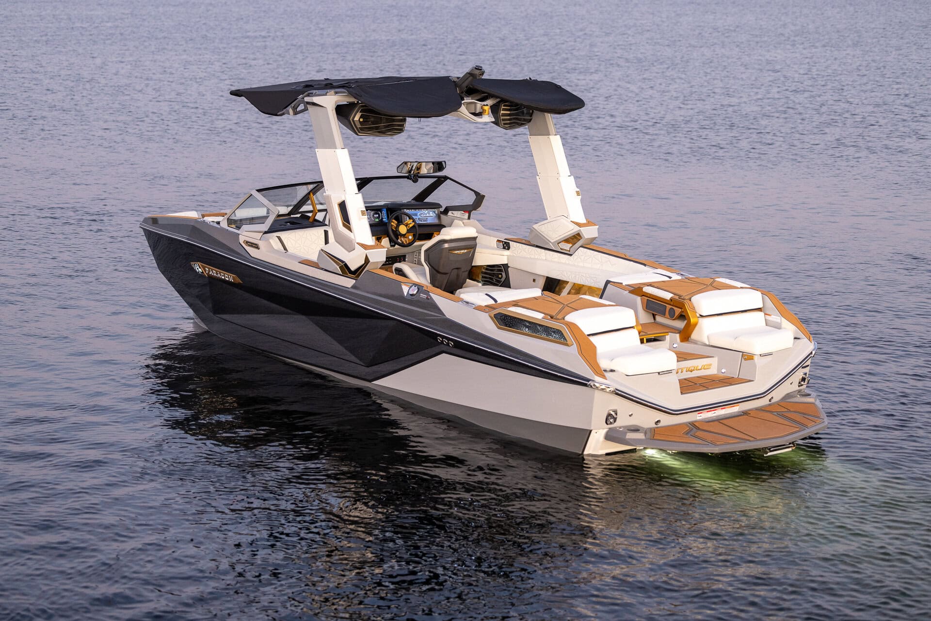 סירת וייקסרף/וייקבורד NAUTIQUE G25 PARAGON 2026 - סטרים יאכטות 