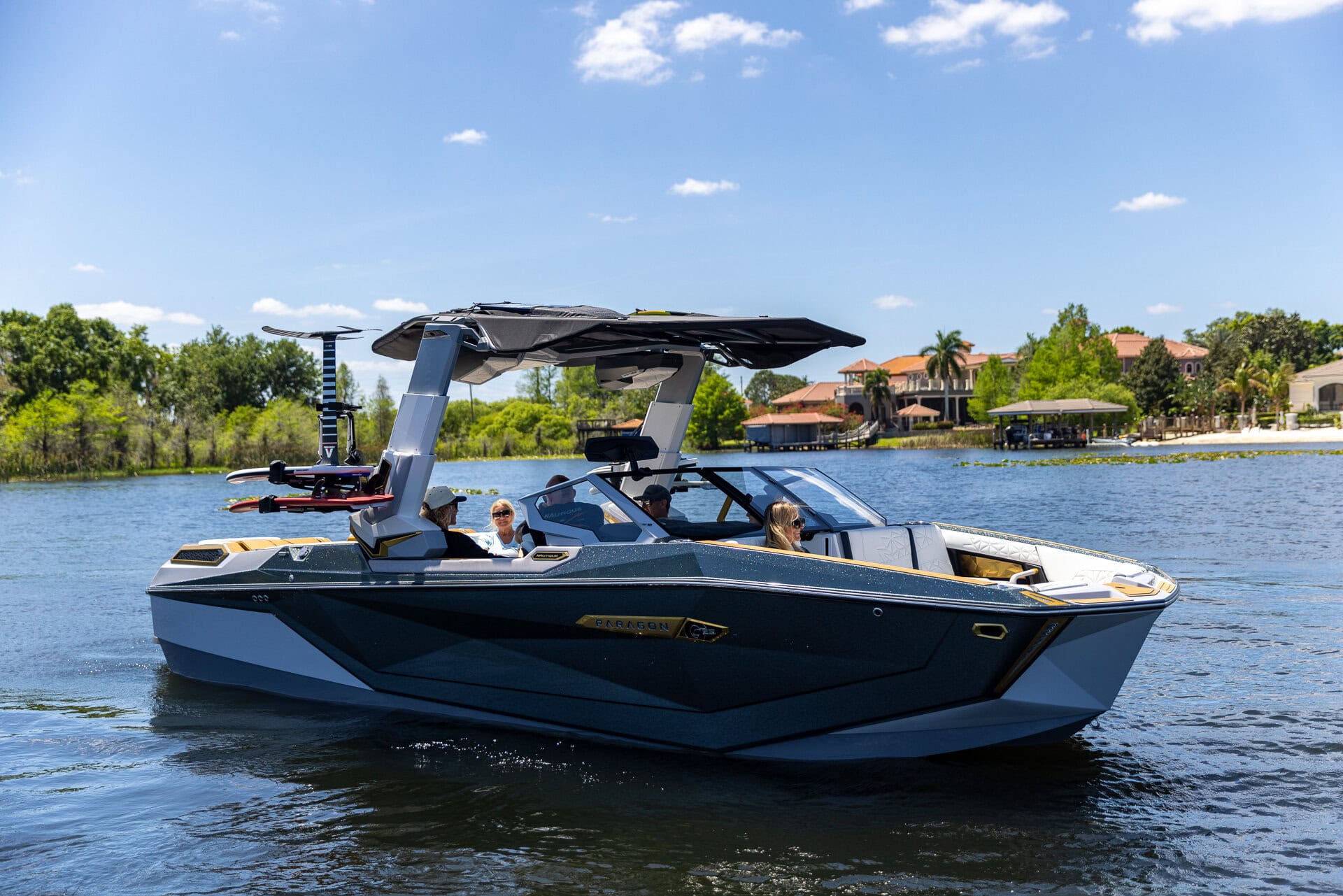 סירת וייקסרף/וייקבורד NAUTIQUE G25 PARAGON 2026 - סטרים יאכטות