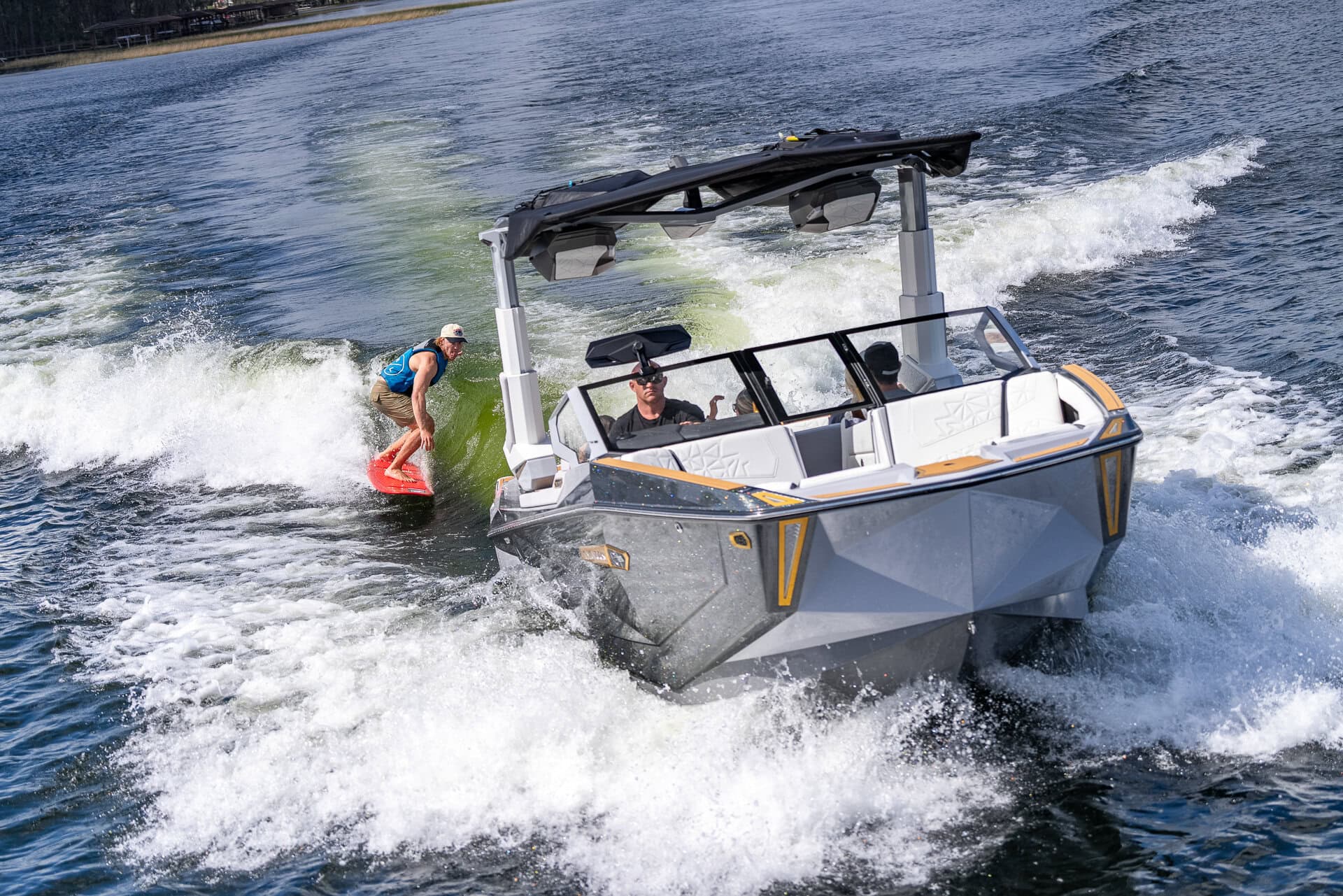 סירת וייקסרף/וייקבורד NAUTIQUE G25 PARAGON 2026 - סטרים יאכטות 