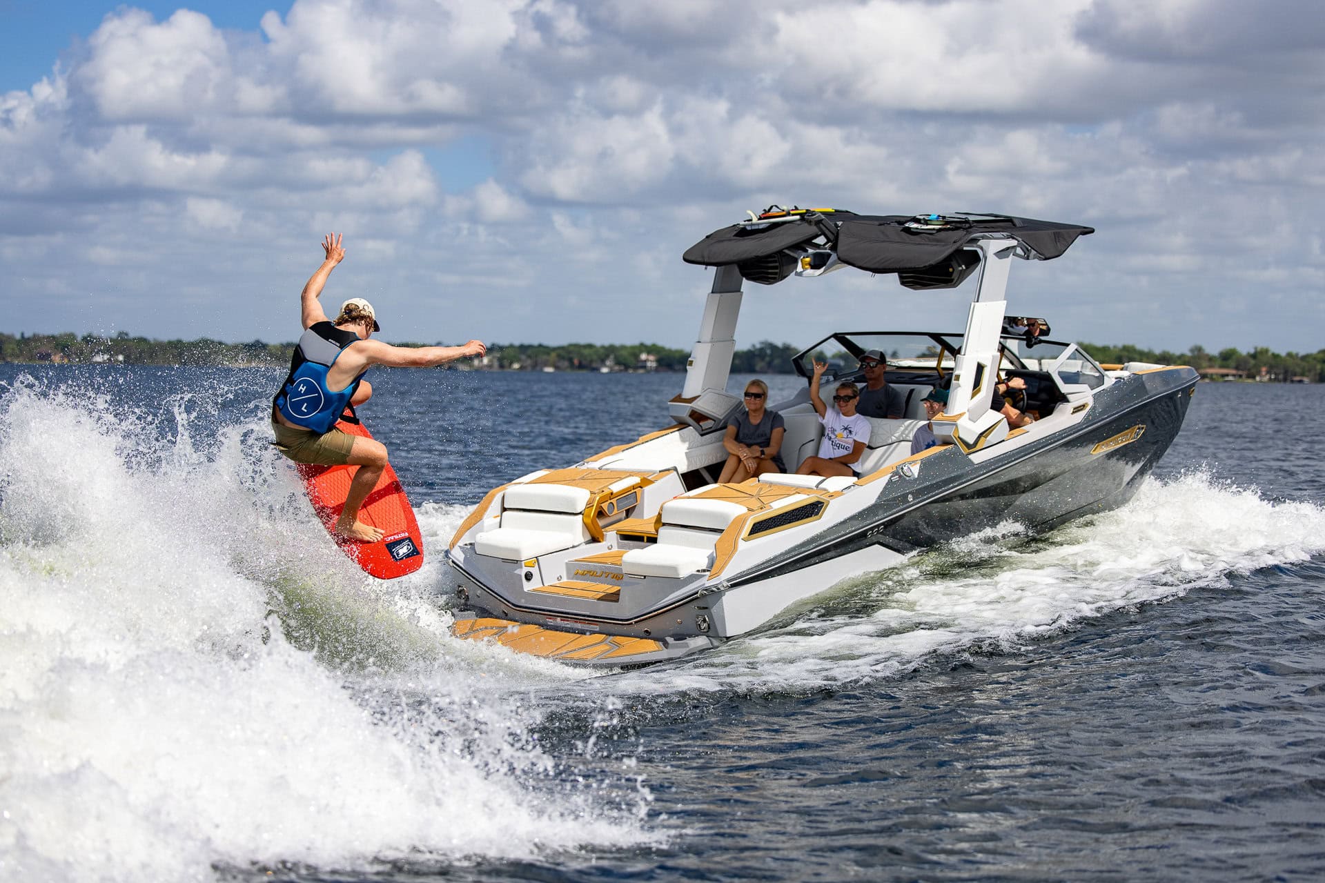 סירת וייקסרף/וייקבורד NAUTIQUE G25 PARAGON 2026 - סטרים יאכטות 