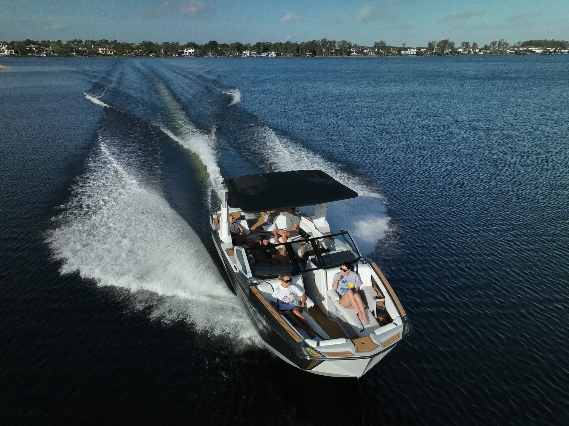 סירת וייקסרף/וייקבורד NAUTIQUE G25 PARAGON 2026 - סטרים יאכטות 