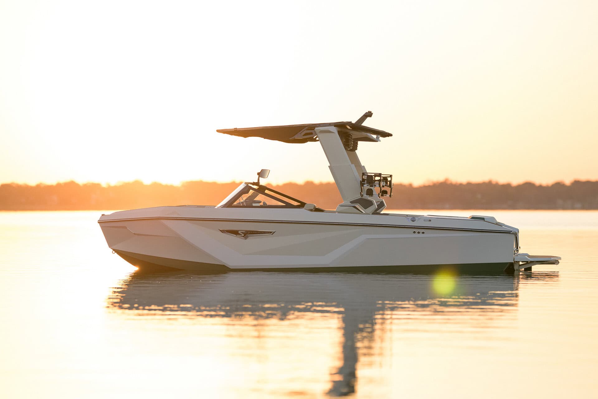 סירת וייקסרף/וייקבורד NAUTIQUE S23 2026 - סטרים יאכטות 