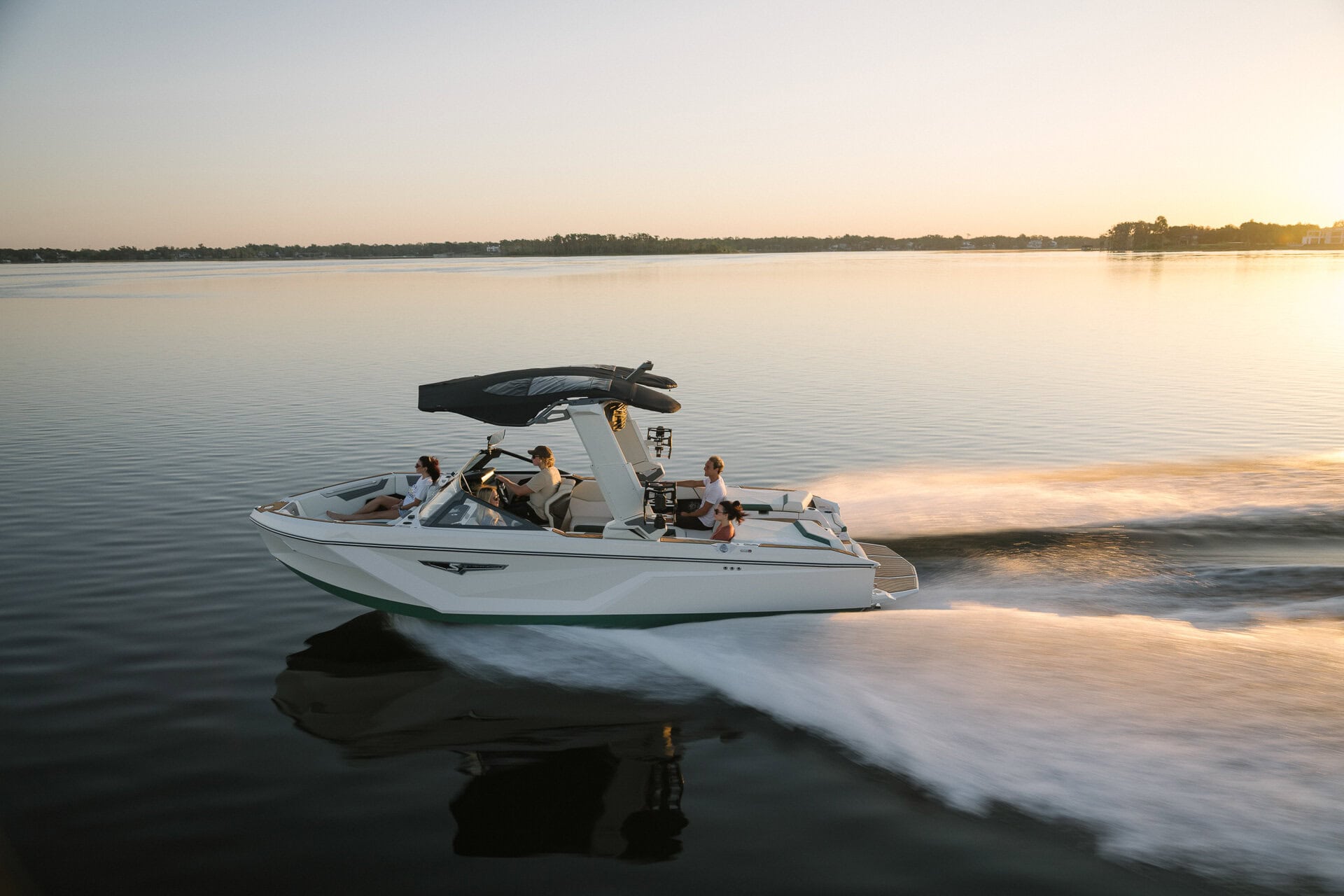 סירת וייקסרף/וייקבורד NAUTIQUE S23 2026 - סטרים יאכטות 