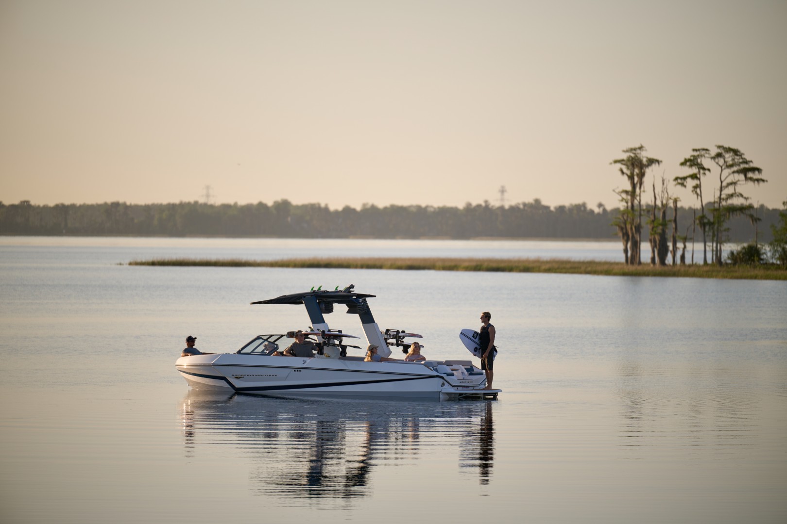 סירת וייקסרף/וייקבורד NAUTIQUE S25 2027 - סטרים יאכטות 