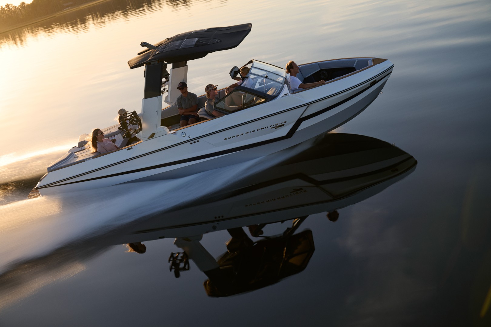 סירת וייקסרף/וייקבורד NAUTIQUE S25 2027 - סטרים יאכטות 