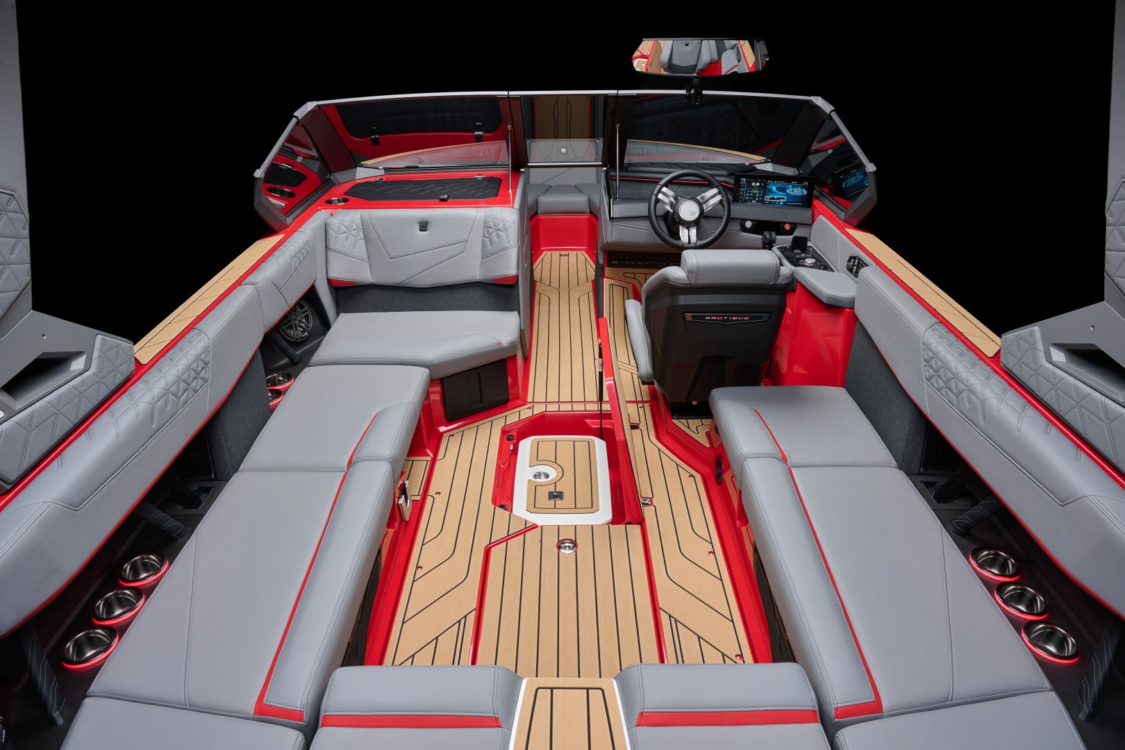 סירת וייקסרף/וייקבורד NAUTIQUE S23 2027 - סטרים יאכטות 