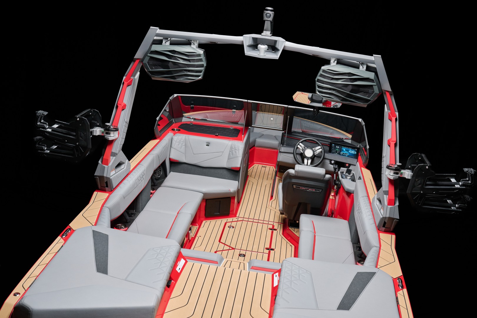 סירת וייקסרף/וייקבורד NAUTIQUE S23 2027 - סטרים יאכטות 
