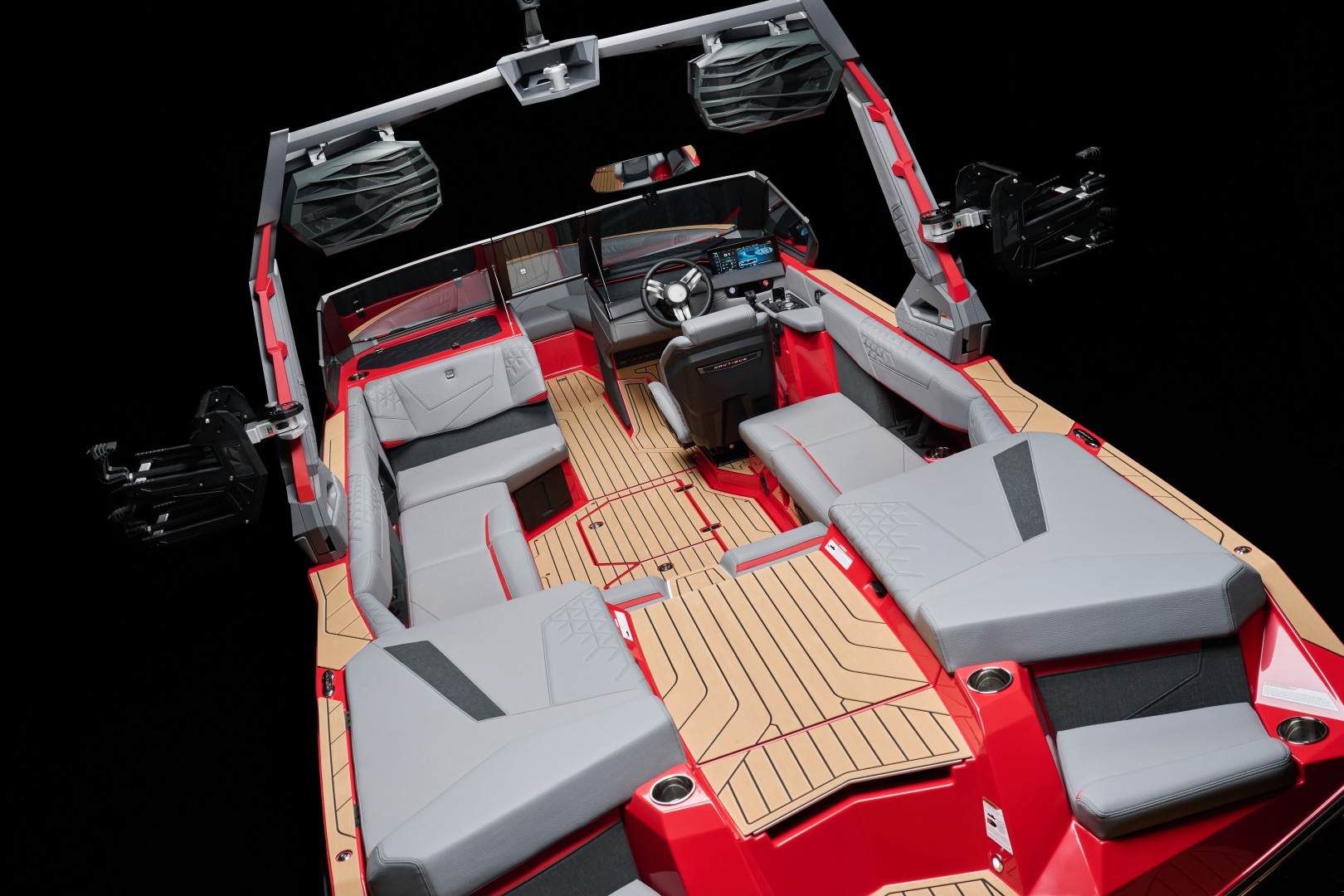 סירת וייקסרף/וייקבורד NAUTIQUE S23 2027 - סטרים יאכטות 