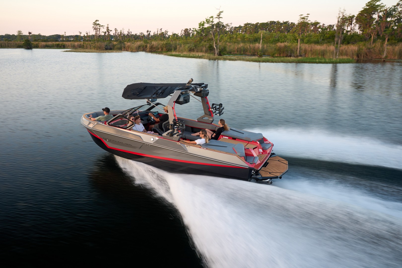 סירת וייקסרף/וייקבורד NAUTIQUE S23 2027 - סטרים יאכטות 