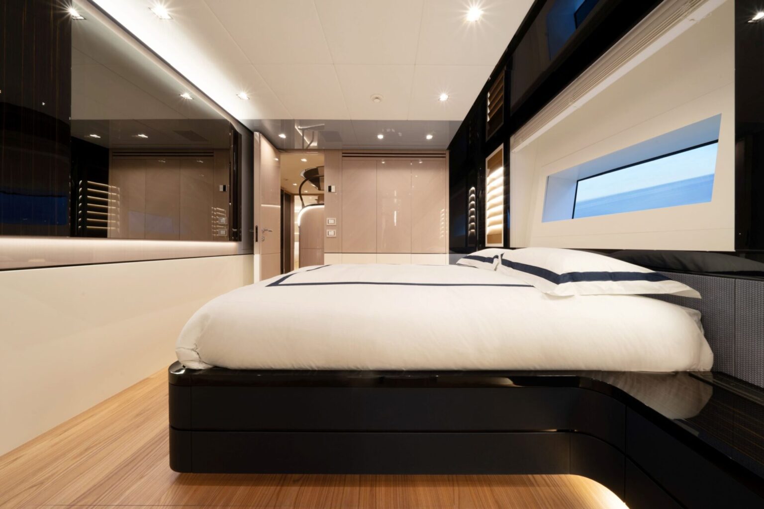 MANGUSTA GranSport 33 - Stream Yachts 