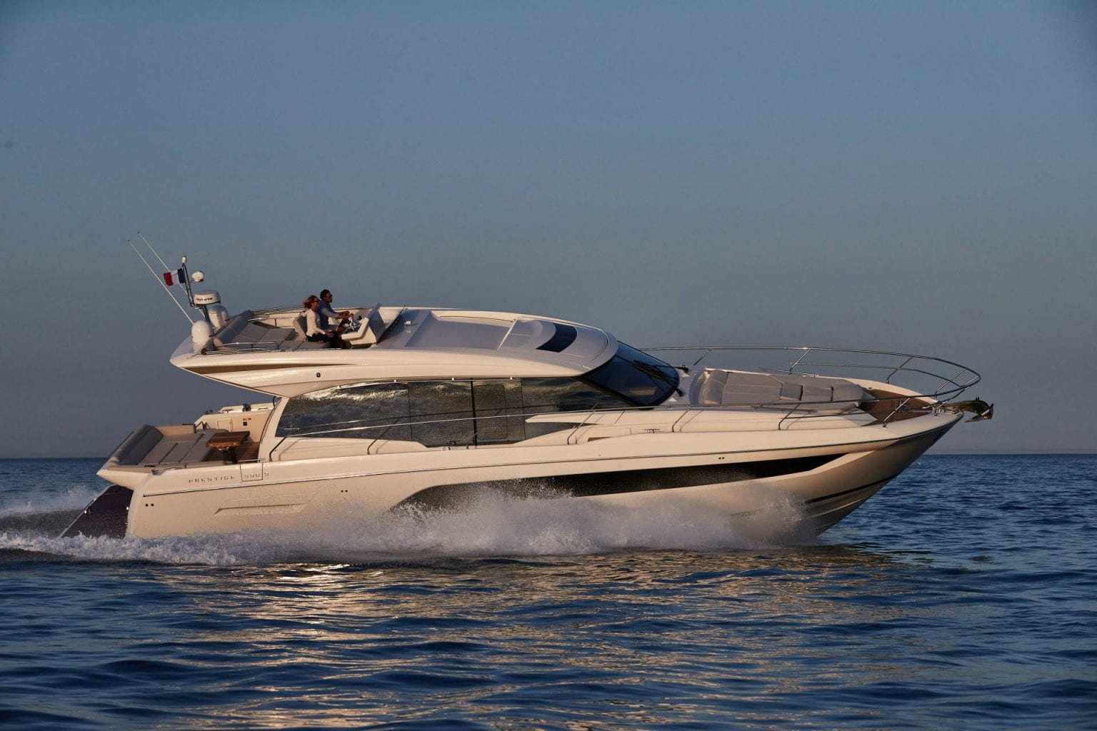 PRESTIGE 590S - Stream Yachts