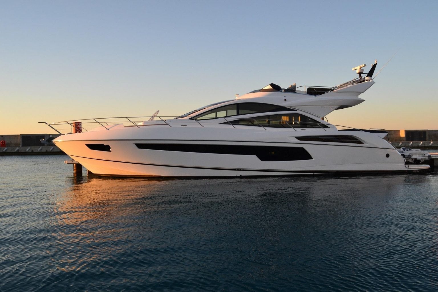 יאכטה SUNSEEKER 68 SPORT YACHT - SUNSEEKER 68 SPORT YACHT - Stream Yachts 