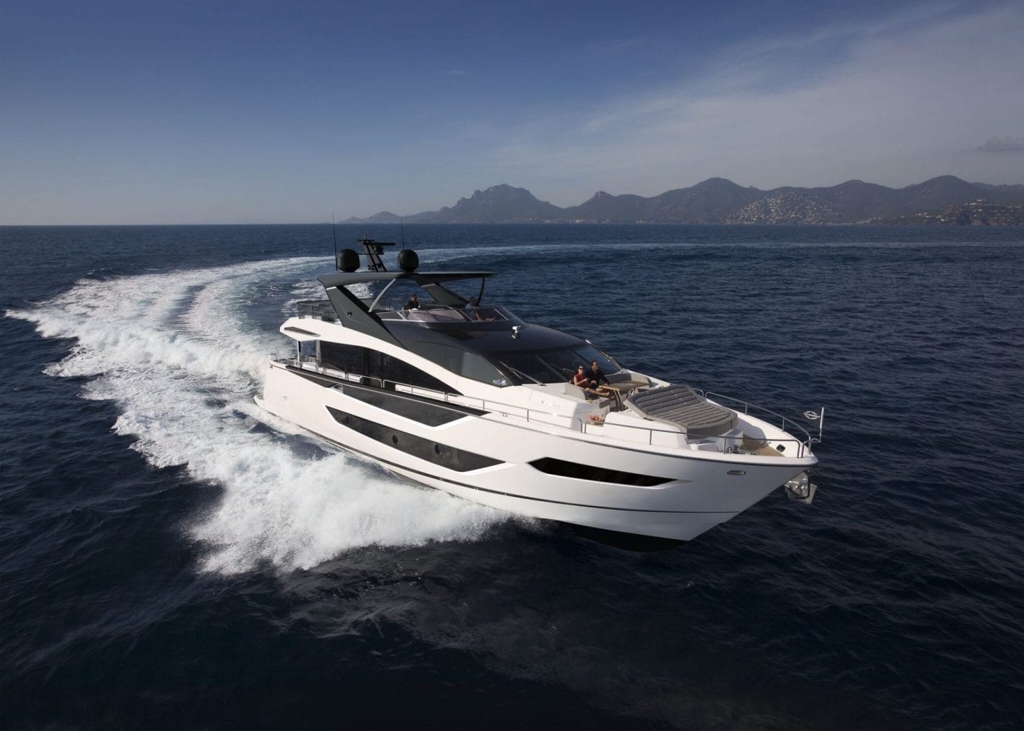 Sunseeker Yacht 88 - NEW - סטרים יאכטות